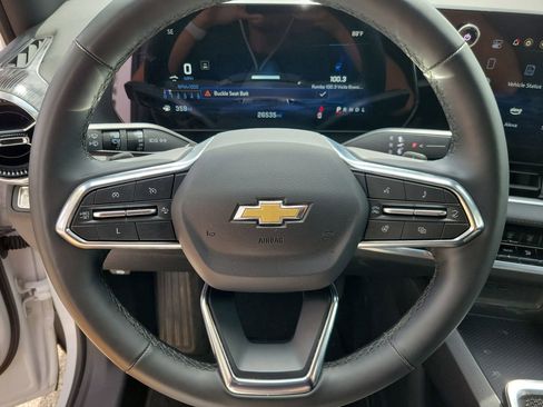 Used 2025 Chevrolet Equinox LT FWD image 17