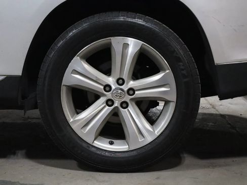 Used 2013 Toyota Highlander Limited FWD image 4