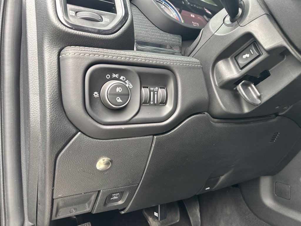 Used 2022 RAM 3500 Limited AWD/4WD image 26