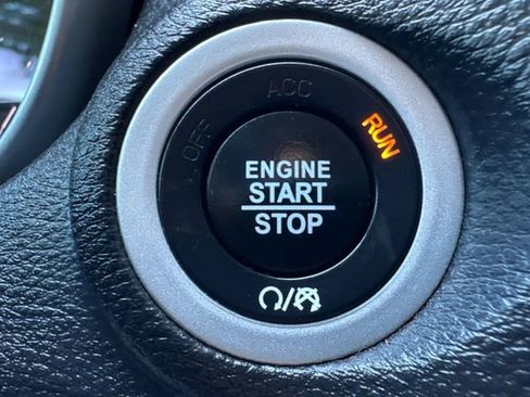 Used 2019 Dodge Journey SE w/ Blacktop Package FWD image 36