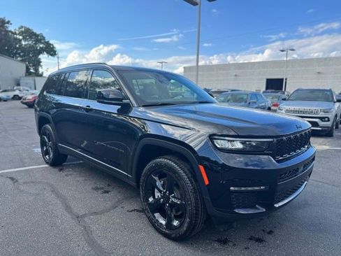 New 2025 Jeep Grand Cherokee L Limited w/ Black Appearance Package image 3