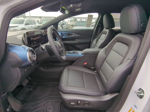 Used 2026 Chevrolet Equinox EV LT image 20