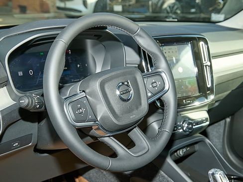 New 2026 Volvo XC40 B5 Plus w/ Protection Package Premier image 13