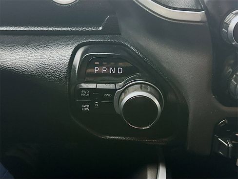 Used 2020 RAM 2500 Big Horn w/ Level 2 Equipment Group image 16