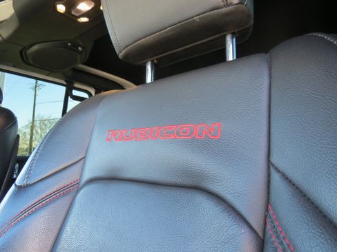 Used 2020 Jeep Gladiator Rubicon image 17