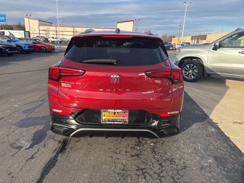 Used 2024 Buick Encore GX Sport Touring image 3