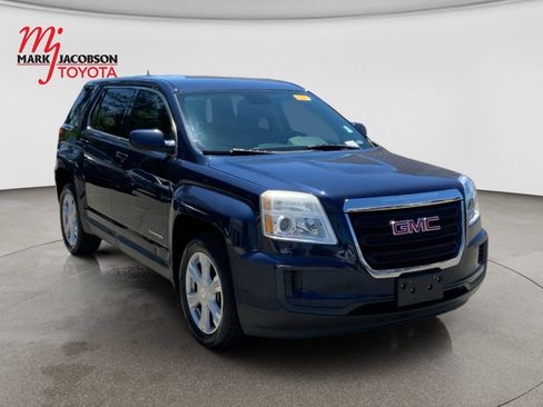 Used 2017 GMC Terrain SLE FWD image 4