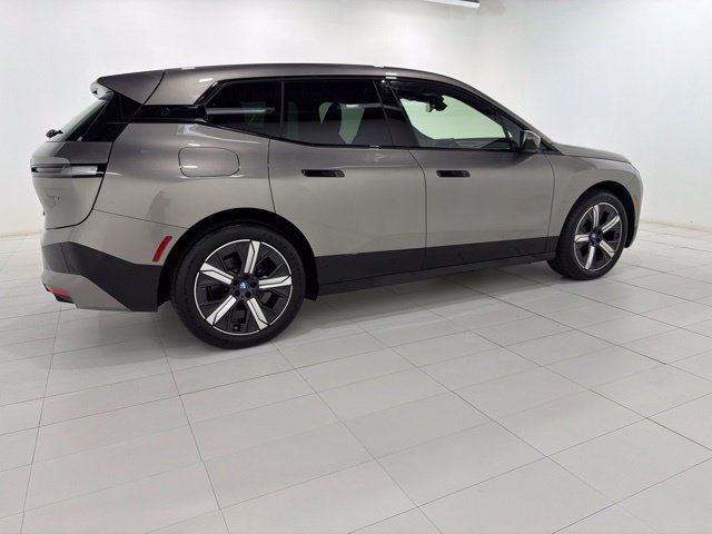 Certified 2024 BMW iX xDrive50 w/ Sport Package AWD/4WD image 6