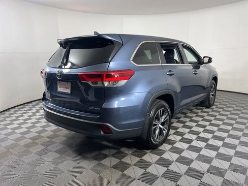 Used 2017 Toyota Highlander Plus image 13