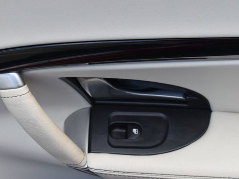 Used 2016 Maserati GranTurismo Sport image 47