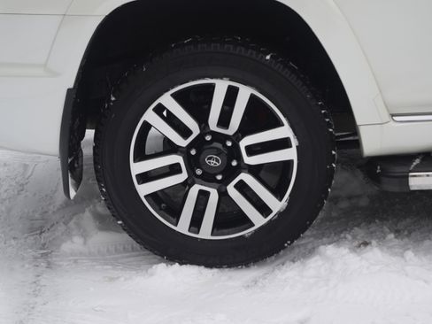 Used 2018 Toyota 4Runner Limited image 29