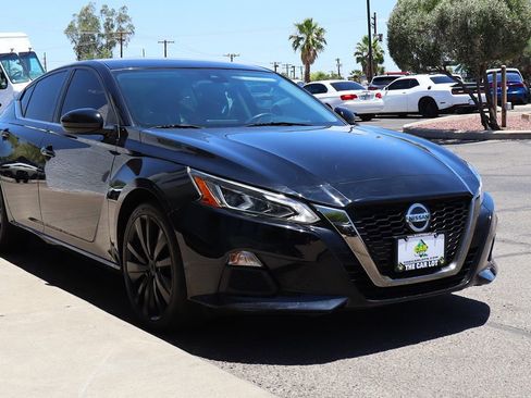 Used 2021 Nissan Altima 2.5 SR FWD image 14