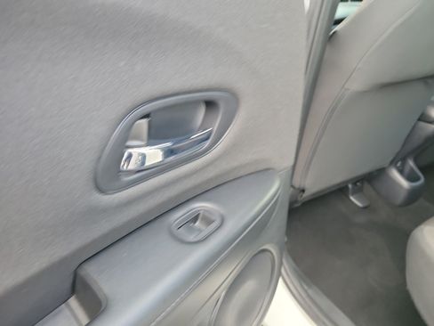 Used 2019 Honda HR-V Sport image 13