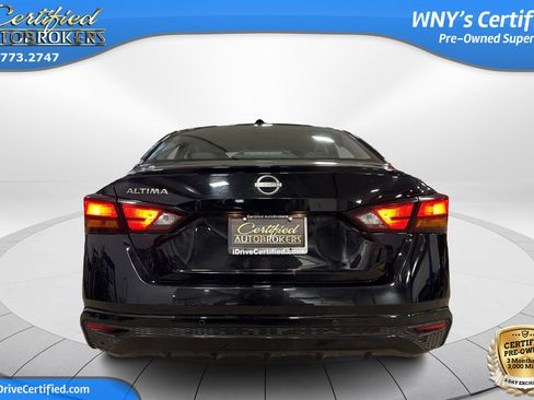 Used 2025 Nissan Altima 2.5 SV FWD image 7