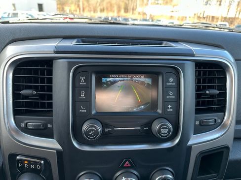 Used 2020 RAM 1500 Classic SLT image 13