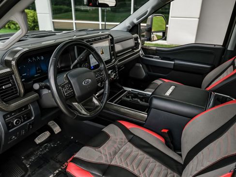 Used 2023 Ford F250 Lariat w/ Lariat Ultimate Package AWD/4WD image 2