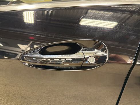 Used 2014 Mercedes-Benz E 350 4MATIC Sedan image 11