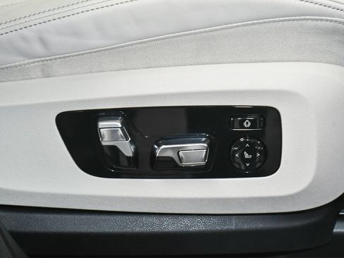 Used 2024 BMW X5 xDrive40i w/ M Sport Package AWD/4WD image 65