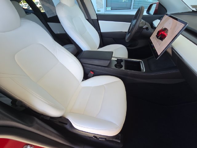 Used 2022 Tesla Model Y Long Range AWD/4WD image 19