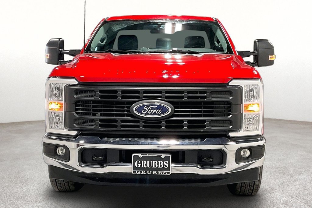 Used 2025 Ford F350 XL w/ XL Chrome Package RWD image 4