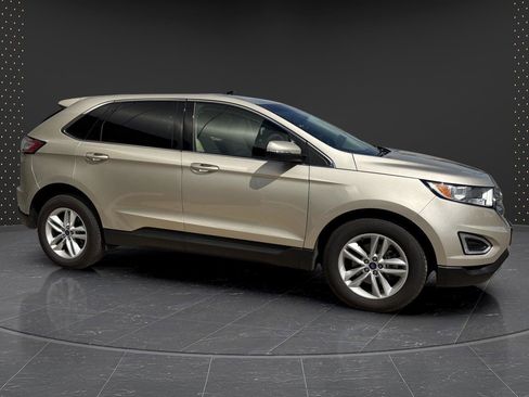 Used 2017 Ford Edge SEL w/ Equipment Group 201A FWD image 6