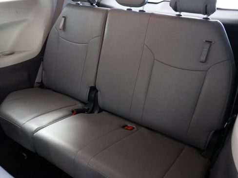 Used 2024 Toyota Sienna XLE image 12