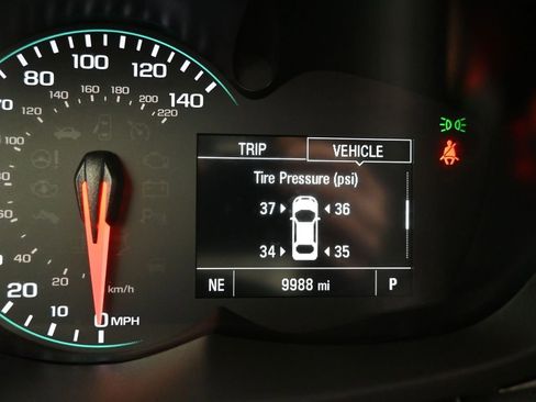 Used 2022 Chevrolet Trax LT w/ LT Convenience Package image 14