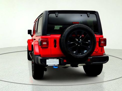Used 2023 Jeep Wrangler Unlimited Sahara w/ Cold Weather Group AWD/4WD image 6