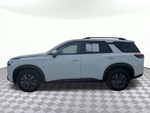 Used 2024 Nissan Pathfinder SV AWD/4WD image 5