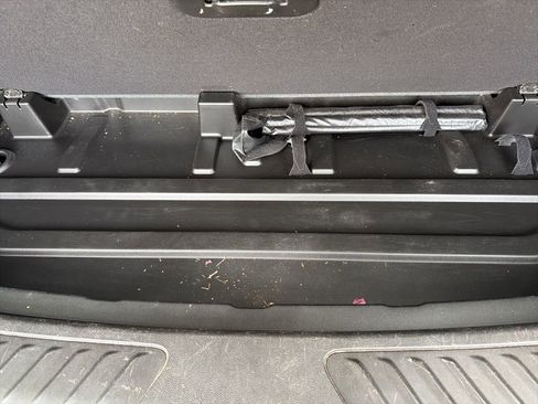 Used 2021 Chevrolet Tahoe LS image 9