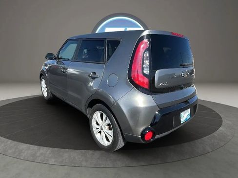 Used 2016 Kia Soul + image 11