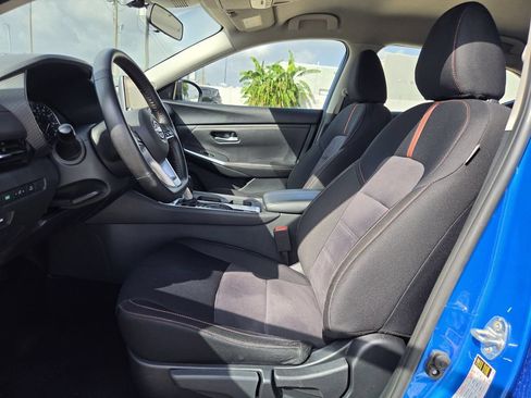 Used 2025 Nissan Sentra SR FWD image 26