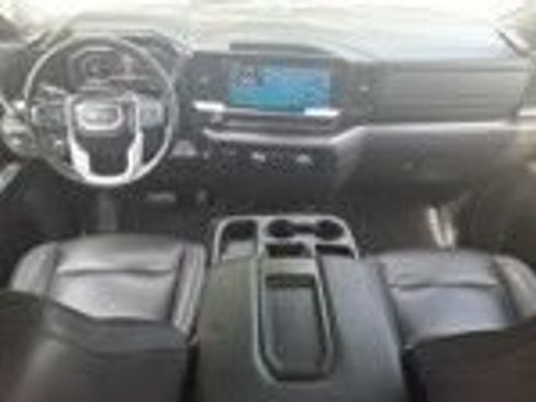 Used 2025 GMC Sierra 1500 SLT AWD/4WD image 10