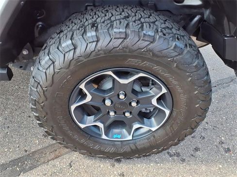 Used 2022 Jeep Wrangler Unlimited Rubicon 4xe w/ Cold Weather Group image 7