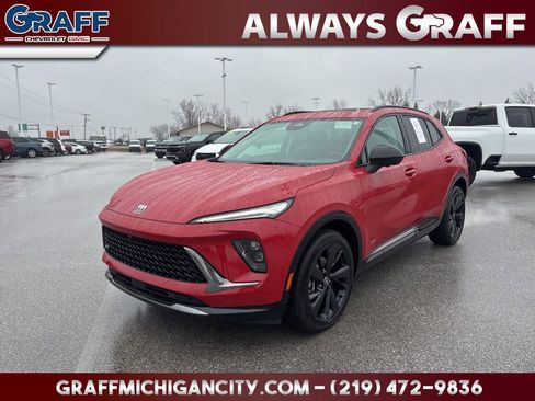 Used 2025 Buick Envision Sport Touring image 1