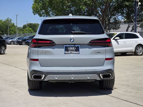 Used 2025 BMW X5 sDrive40i w/ M Sport Package RWD image 9
