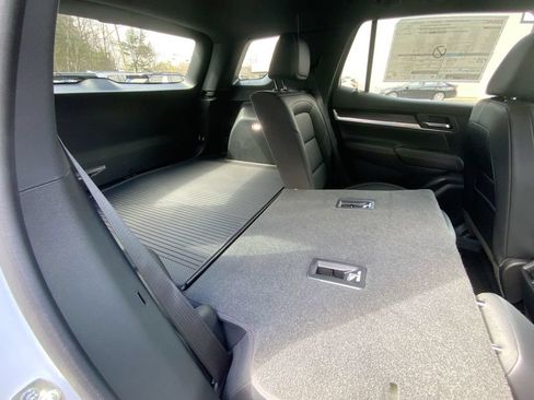 New 2026 GMC Terrain Elevation w/ Elevation Premium Package AWD/4WD image 31