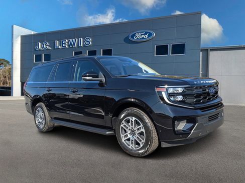 New 2025 Ford Expedition Max Active image 1