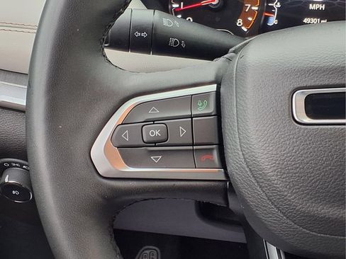 Used 2025 Jeep Compass Limited AWD/4WD image 16