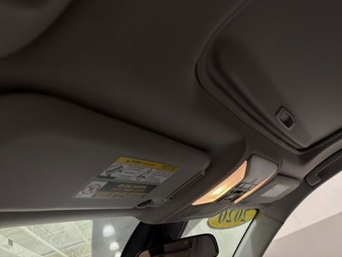 Used 2020 Toyota RAV4 XLE Premium image 10