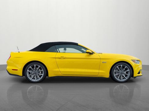 Used 2017 Ford Mustang GT Premium image 8