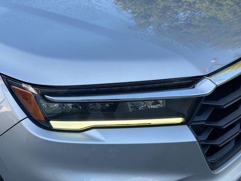 Certified 2025 Honda Pilot EX-L image 34