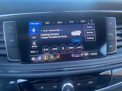 Used 2024 Buick Enclave Premium image 28