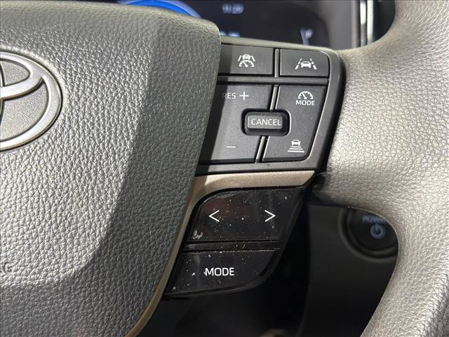 Used 2025 Toyota Camry LE w/ Convenience Package AWD/4WD image 17