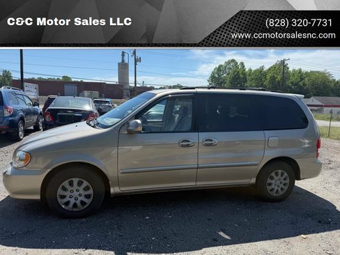 Used 2005 Kia Sedona FWD image 1