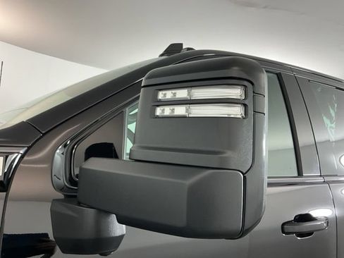 Used 2025 GMC Sierra 3500 AT4 w/ AT4 Premium Plus Package AWD/4WD image 13