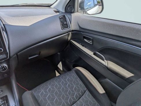 Used 2024 Mitsubishi Outlander Sport AWD image 15