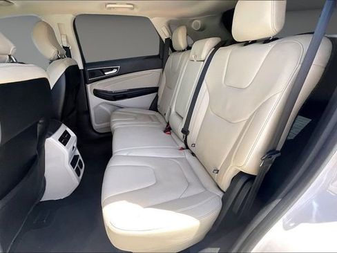 Used 2017 Ford Edge Titanium w/ Equipment Group 301A FWD image 24