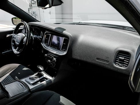 Used 2022 Dodge Charger R/T w/ Blacktop Package RWD image 9
