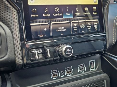 Certified 2025 RAM 2500 Limited AWD/4WD image 32